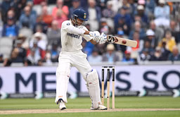 Yashasvi Jaiswal upper cuts Ben Stokes for a six shortly before Lunch on Day 1 of ENG vs IND 2025 4th Test [Watch]