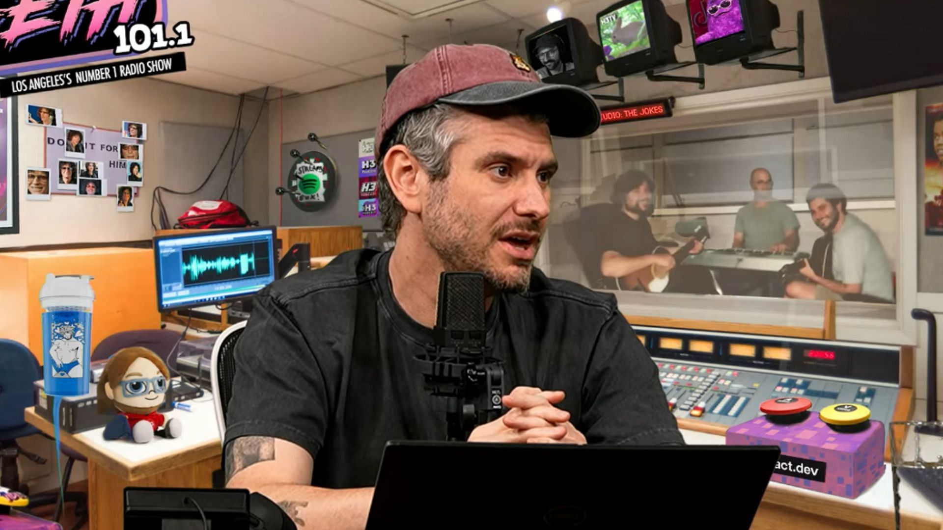 Ethan Klein speaks on Trisha Paytas