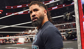 Jey Uso match gets called off after top WWE star breaks the rules; former world champ gets helped to the back