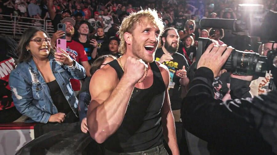 Logan Paul confronts WWE fan: "Don't touch me bro"