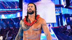 "I have to pretend you're my ex-boyfriend" - Female ex-WWE star details embarrassing moment with Roman Reigns