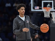 (Video) Kiyan Anthony unveils his latest cop from $16.75 billion worth sports retail giant ahead of Syracuse move-in day