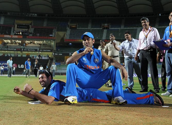 2011 वर्ल्ड कप में पक्की नहीं थी युवराज सिंह की जगह, धोनी ने उठाया था बड़ा कदम; पूर्व कोच का खुलासा
