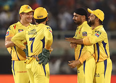 "Thiruvalluvar has come in to bowl" - R Ashwin shares hilarious tale about Harbhajan Singh's Tamil posts during CSK stint