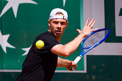 "This has become a joke" - Denis Shapovalov furiously lashes out at 'worst' Wimbledon condition after shock defeat