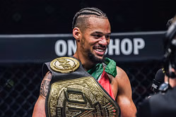 Regian Eersel looks back on the moment he almost quit his fighting career: “I just broke down and started crying”