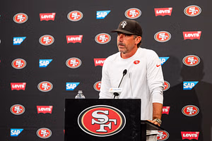 When 49ers HC Kyle Shanahan pulled off insane pizza oven trick shot at July 4th bash