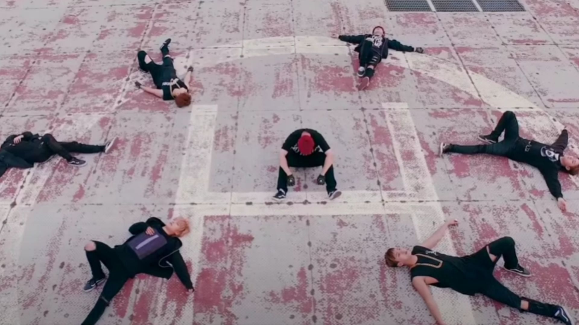 A still image from the music video of the band (Image via YouTube/@ STARSHIP)