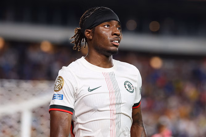 "It wouldn’t have cost him anything" - Chelsea star admits Noni Madueke's decision to join Arsenal felt strange