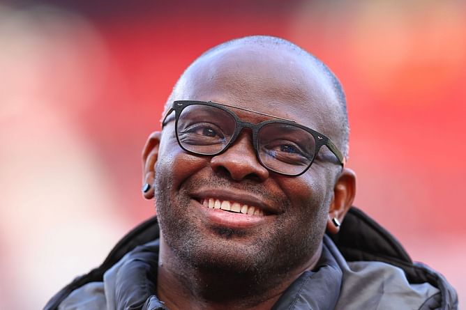 “It’s like he’s playing against himself” - Louis Saha explains why he’s upset with 25-year-old Manchester United star