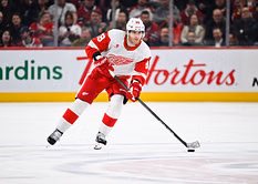 Patrick Kane reveals unique stick taping job using puck marks