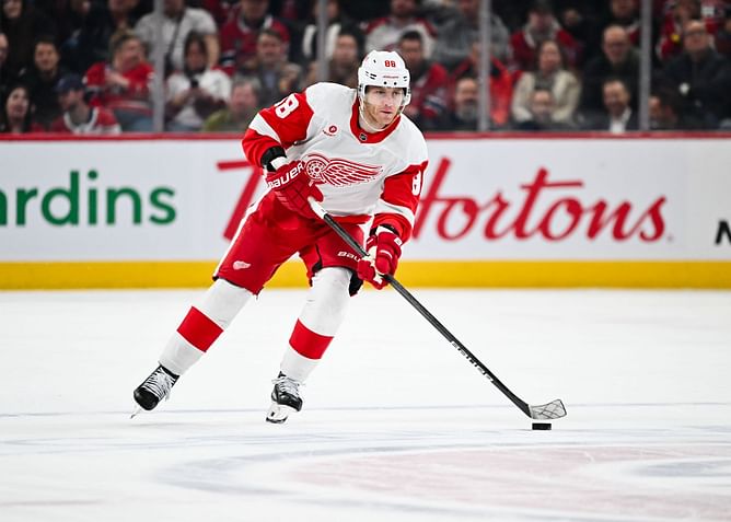 Patrick Kane reveals unique stick taping job using puck marks