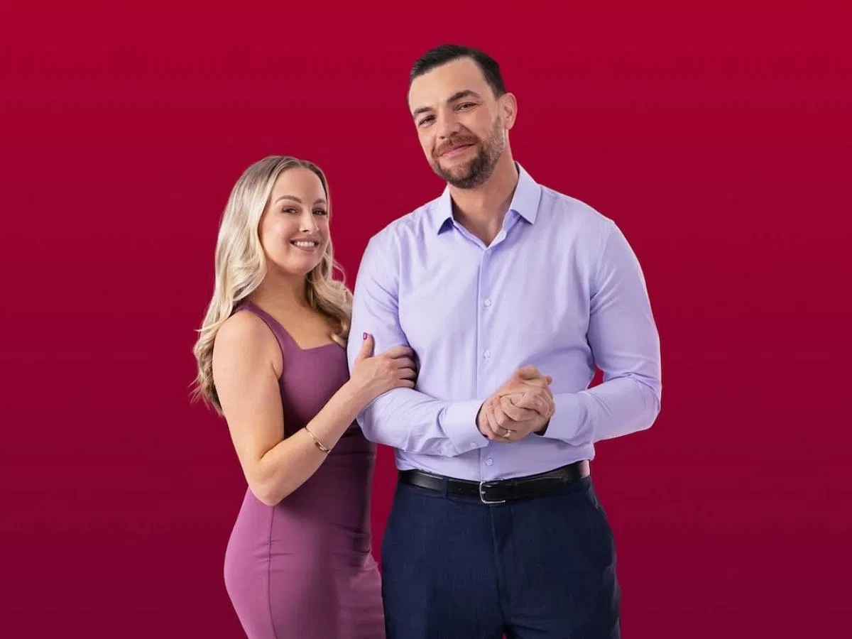 Elizabeth and Andrei from 90 Day Fianc&eacute;: Happily Ever After? season 9 (Image via Instagram/@elizabethcastavret)