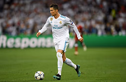 "Helps every last kid who comes up from the quarry" - Former Real Madrid star praises 'superhuman' Cristiano Ronaldo