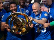 Chelsea boss Enzo Maresca (right)