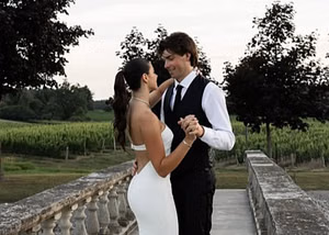 2021 No. 1 pick Owen Power drops wedding pics after tying the knot with former college basketball star Victoria Beara