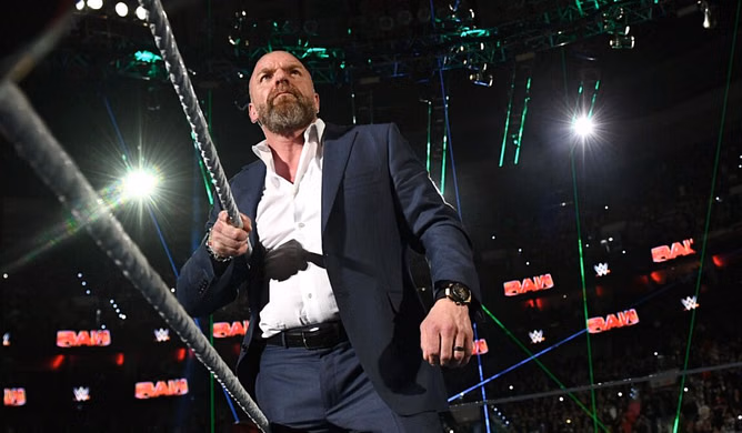 Vince Russo calls feud between 2 former WWE champions on SmackDown “insulting” (Exclusive)
