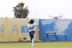 Chargers RB Najee Harris injured in Fourth of July fireworks explosion: Report