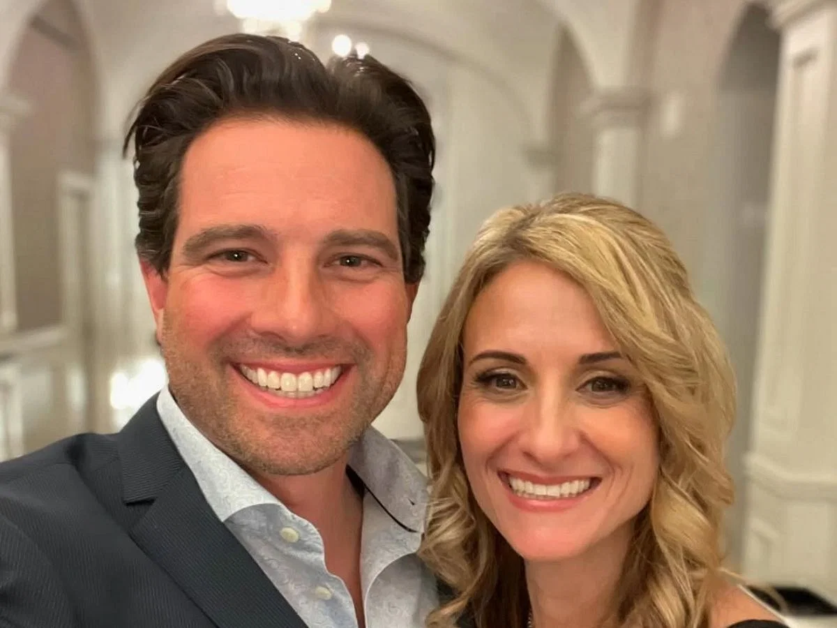 Scott and his wife, Sabrina (Image via Instagram/@scott_mcgillivray)