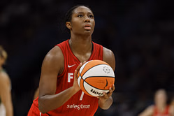 "They keep forgetting we’re like black in here": Aliyah Boston leads Fever's wild locker room celebration