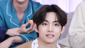 BTS’ Taehyung retains his #1 spot of Most Popular Kpop Male Idol & Most Popular Korean Actor ‘in his 20s’ on Nehan & Bihan for 200+ weeks