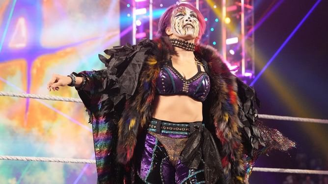 Asuka saves 36-year-old star from Judgment Day attack