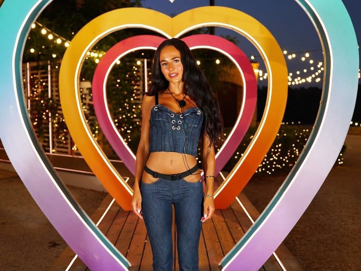Lauren from Love Island UK season 12 (Image via Instagram/@_laurenkwood)