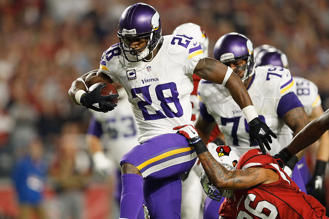 Adrian Peterson's feud with poker player escalates 21 days after ex-Vikings All-Pro RB got involved in fistfight over disputed hand