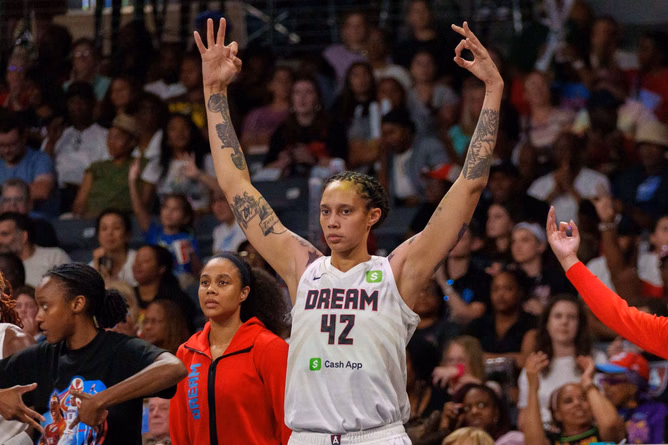 "Ugliest made 3-pointer I have ever seen": WNBA fans react after Brittney Griner's unexpected bank 3 takes announcers by surprise