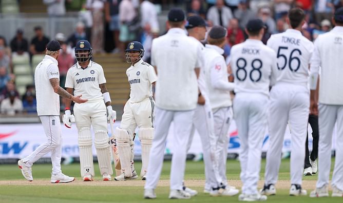 "Third class umpiring" - Fans react as Yashasvi Jaiswal is allowed to take review after 15-second timer in ENG vs IND 2025 2nd Test