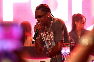 How did Travis Scott respond after ‘JACKBOYS 2’ outsold Justin Bieber’s album?