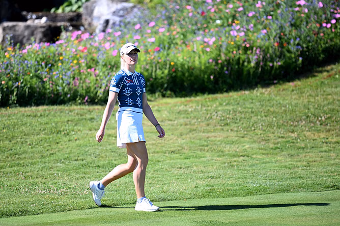 Charley Hull rocks an all denim attire to celebrate a ‘stooshie nooshie birthday’