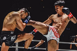 Watch: Superbon guns down Turkish dynamite with signature head kick KO