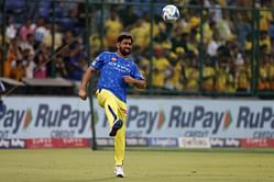 "Not often you get a chance to actually have a phone" - Ex-CSK all-rounder shares snap of video call with MS Dhoni on latter's birthday [In Picture]