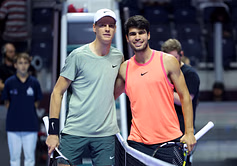 "It's just suffocating" - Jannik Sinner's Wimbledon opponent Aleksandar Vukic highlights difference between Carlos Alcaraz & Italian