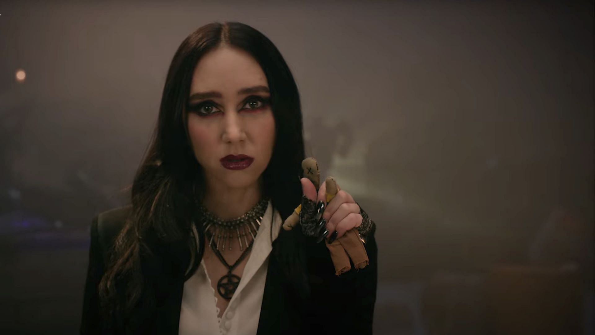 Patty Guggenheim plays Raven (Image via YouTube/Peacock)
