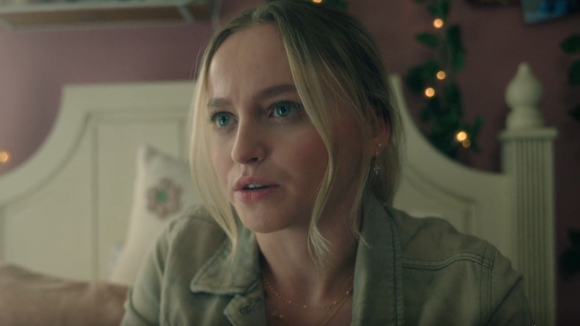 An image of Madison Wolfe as Abby from the Netflix series The Hunting Wives season 1 (Image via Netflix)