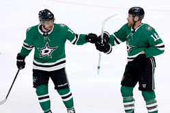 Leafs’ Max Domi reacts to ex-Dallas Stars’ Joe Pavelski winning the American Century Championship for the first time
