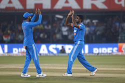 5 prominent Indian bowlers who took fewer ODI wickets than R Ashwin ft. Ashish Nehra