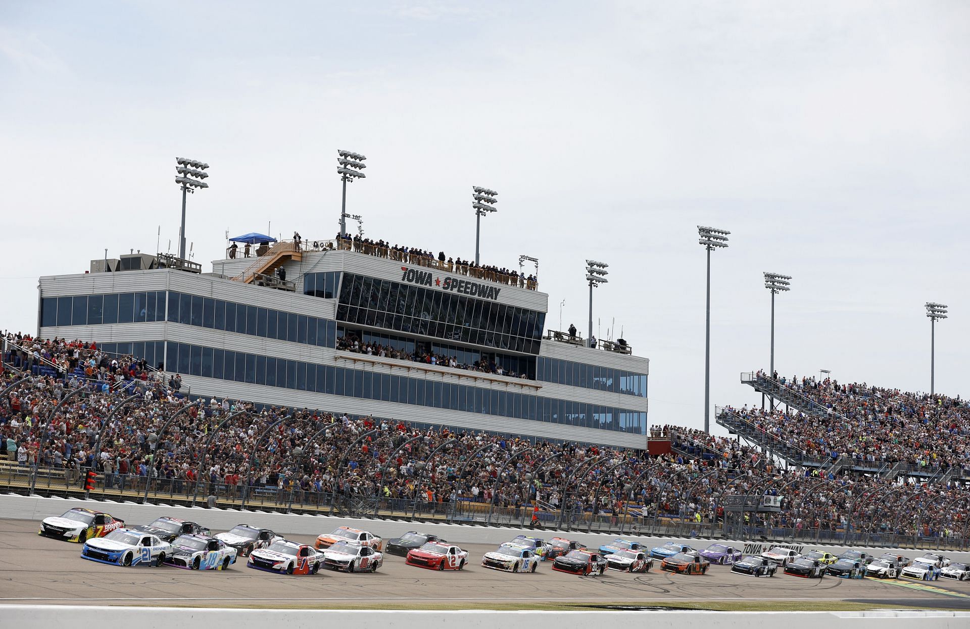 Austin Hill (21) leads in the NASCAR Xfinity Series Hy-Vee Perks 250 at Iowa Speedway. Source: Getty