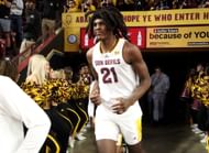 Jayden Quaintance (#21) of the Arizona State Sun Devils runs onto the court during the player introductions before the first half of their game against the Iowa State Cyclones. Photo: Getty