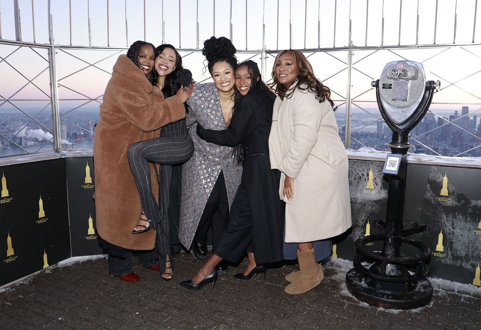 BET&#039;s Tyler Perry&#039;s Sistas at The Empire State Building Photo Opp (Image via Getty)