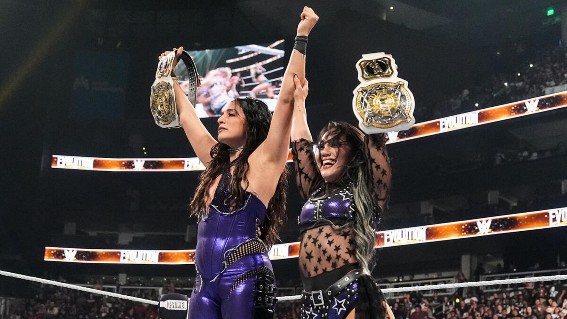 Are you a fan of the team of Roxanne Perez and Raquel Rodriguez? (Photo: WWE.com)
