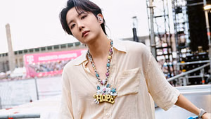 “Unprofessional and uncalled for”- MagentaMusik slammed for pinned message comparing BTS’ j-hope’s fans to SEVENTEEN’s Carats during Lollapalooza live