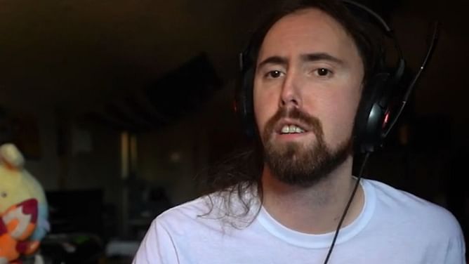 "Everybody knows that": Asmongold reacts to MSNBC mention after saying Trump is "acting guilty" over Epstein files fiasco