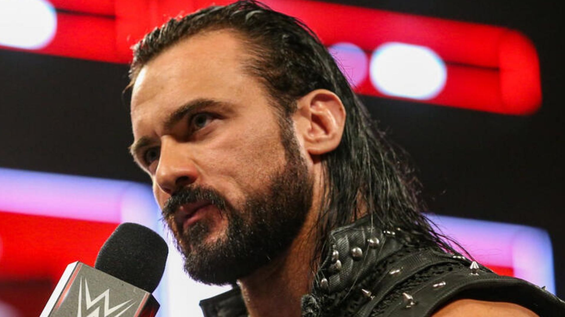 Drew McIntyre, WWE, Drew McIntyre stuck outside USA