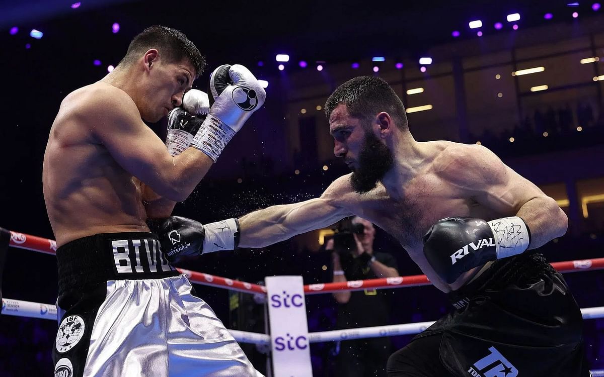 Artur Beterbiev accuses Dmitry Bivol of avoiding their trilogy fight: "How old do I have to be?"