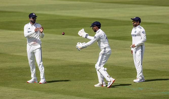 Why is Dhruv Jurel keeping wickets instead of Rishabh Pant on Day 1 of the 3rd ENG vs IND 2025 Test?