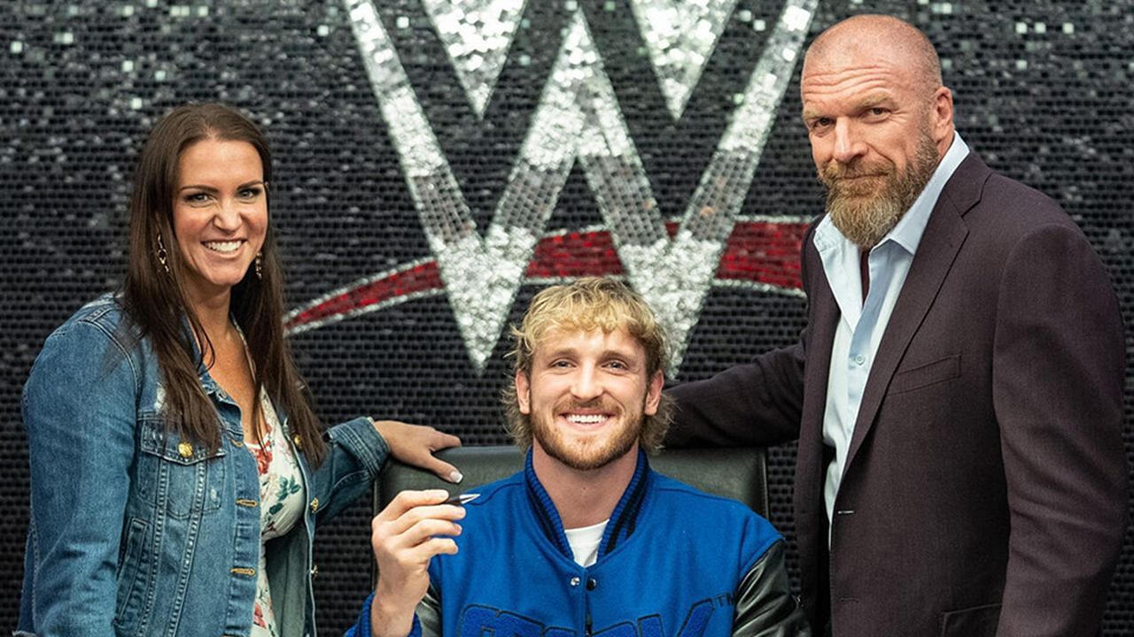 Logan Paul, the moment he signed with WWE (via WWE
