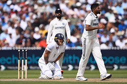 "If at all you had any doubt where he got hit" - Dinesh Karthik makes cheeky remark as Ben Stokes takes a blow in ENG vs IND 2025 4th Test
